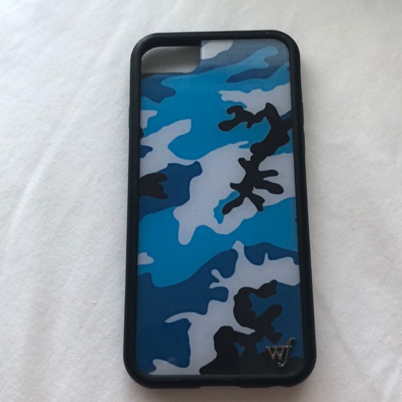 Blue camo wildflower case Clearance
